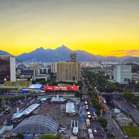 Centro, frente para o sambodromo, privado total, SmarTV, tudo perto-2
